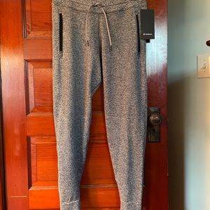 NWT Men’s Lululemon Engineered Warmth Joggers Gray